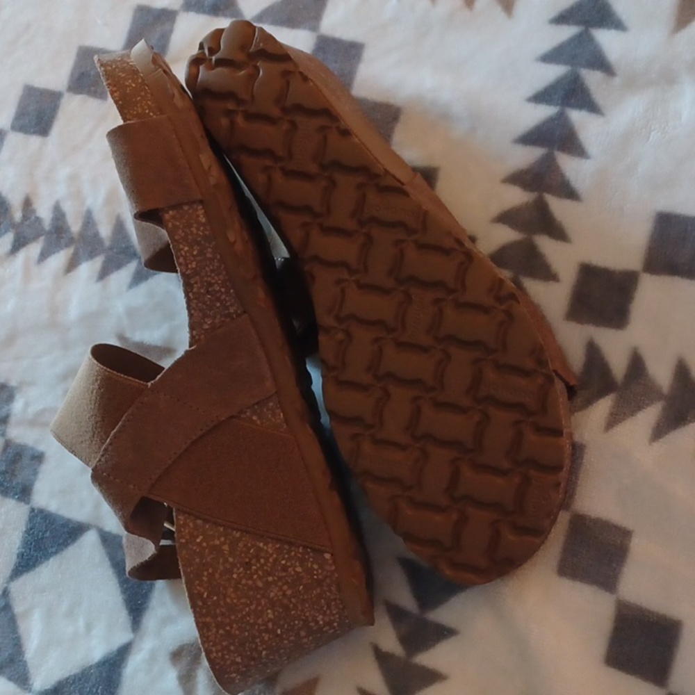 Sandals - Picture 4 of 4
